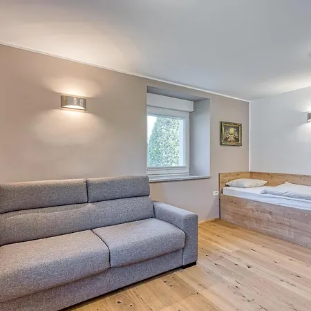Relax House Nizka Savinja - Happy *